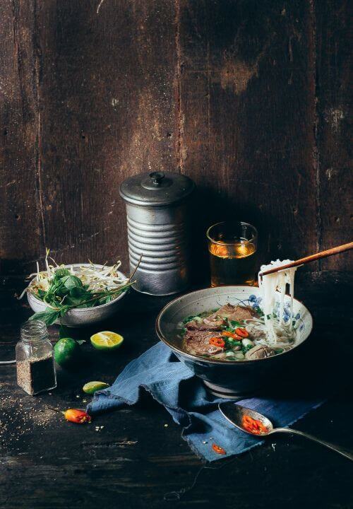 chụp ảnh món ăn truyền thống