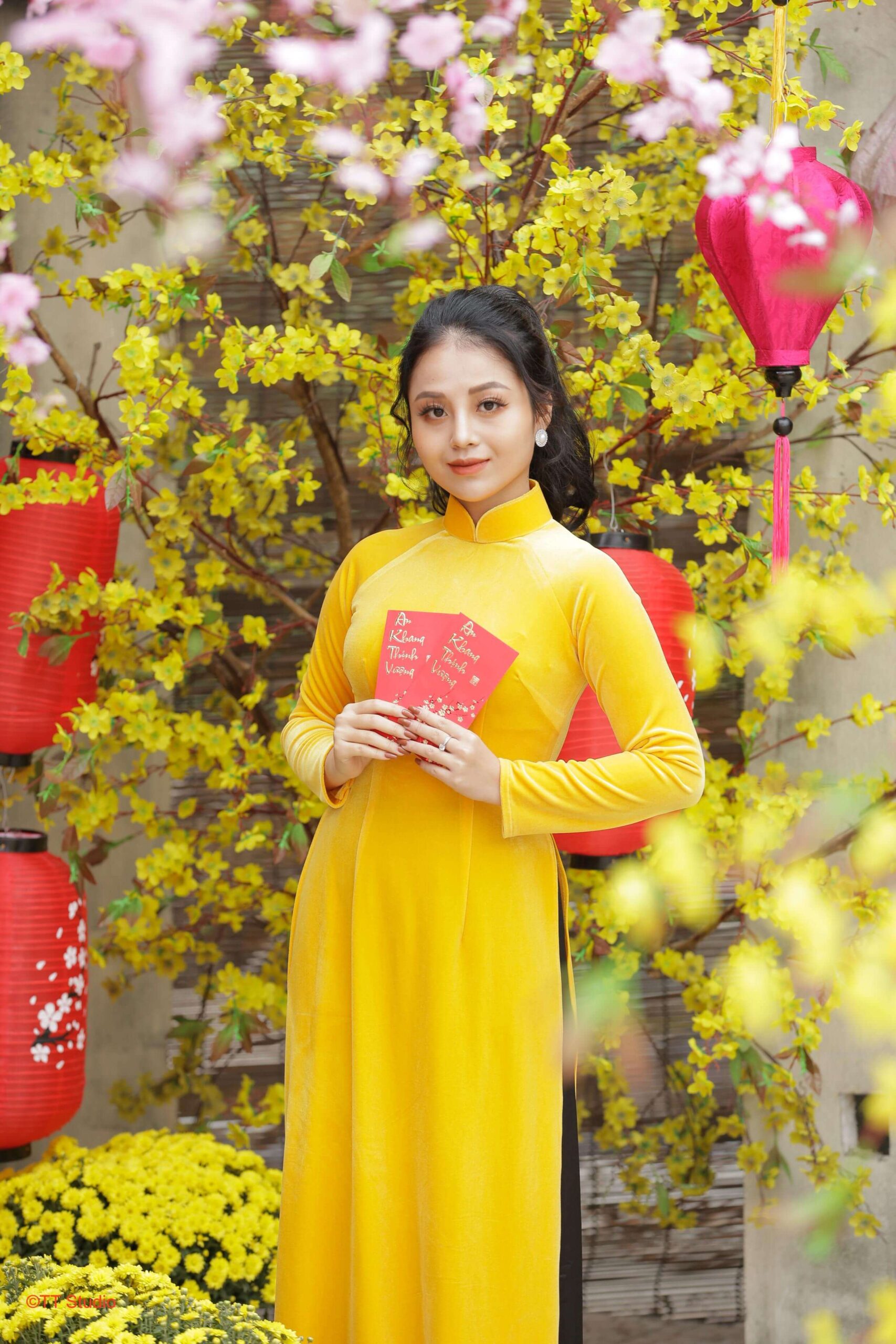 chụp ảnh bao lì xì tết