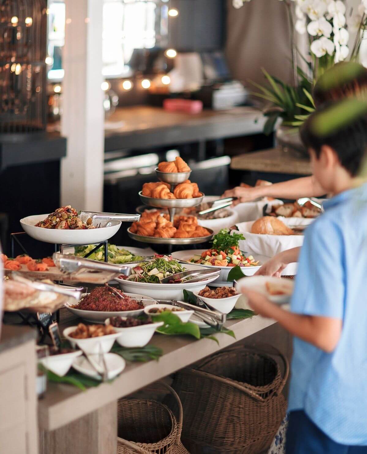 Chụp ảnh nhà hàng buffet sang trọng